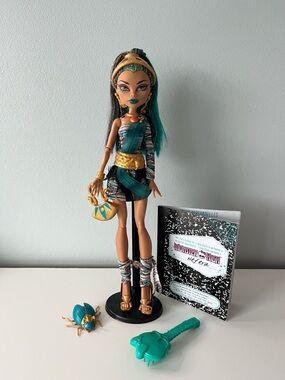 Nefera Monster High Doll
